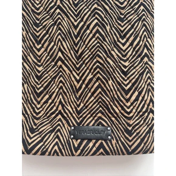 Vera Bradley Leather And Quilted‎ Print Shoulder Bag - Picture 4 of 7